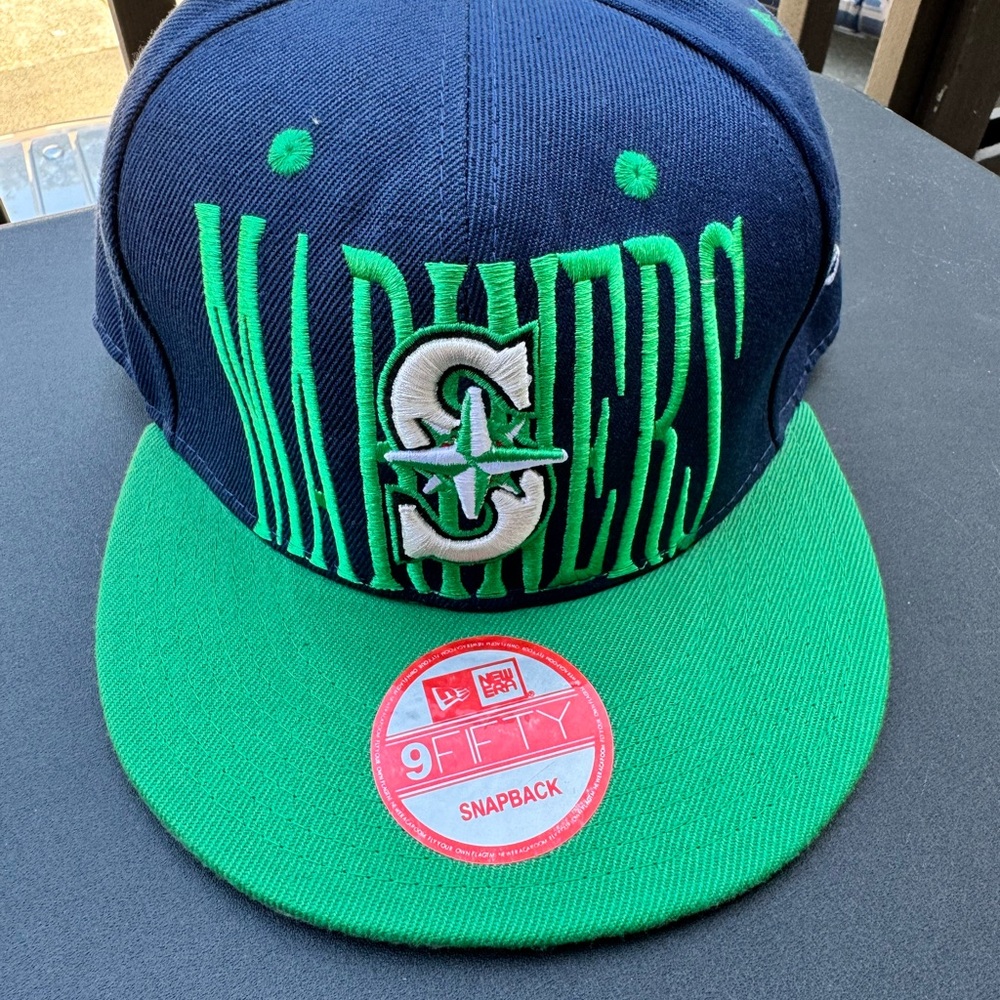 New Era Mariners Navy and Green Snapback